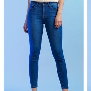 Enjean Stylish Blue Skinny Jeans for Women